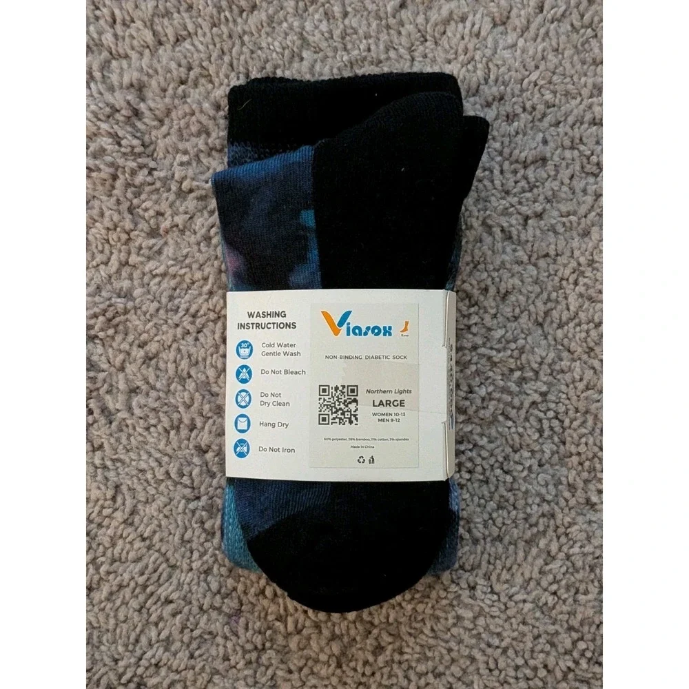 NWT Viasox Easystretch Socks Northern Lights Large Mens 9-12 Womens 10-13
